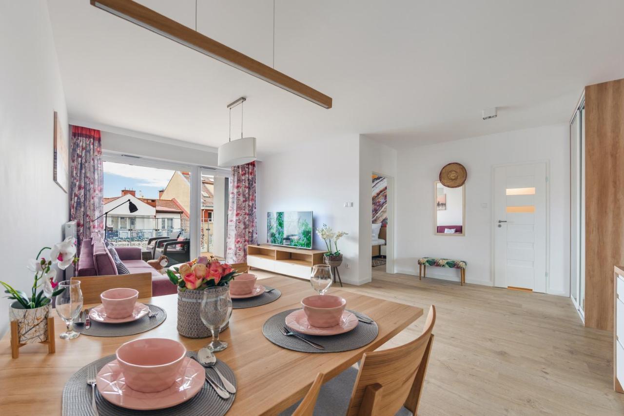 Apartamenty Sun & Snow Nadmorskie Tarasy Z Basenem 科沃布热格 外观 照片